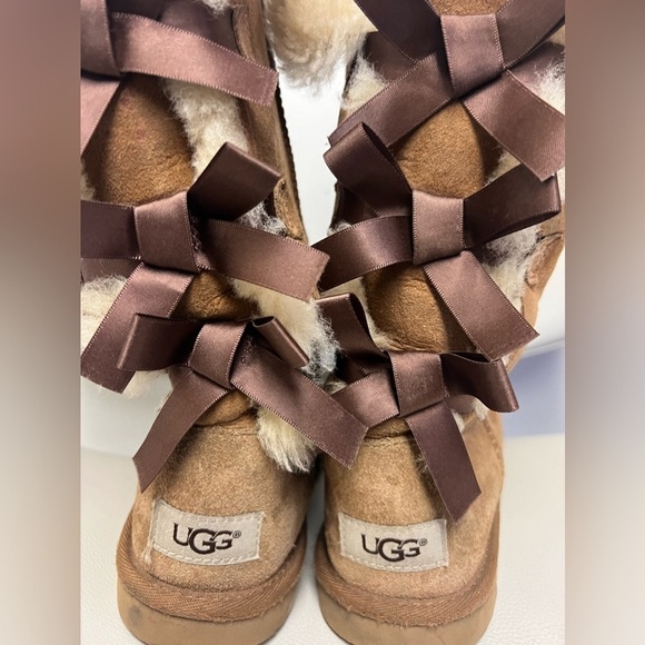 Bailey Bow Uggs size 3 girls chestnut - Picture 6 of 12